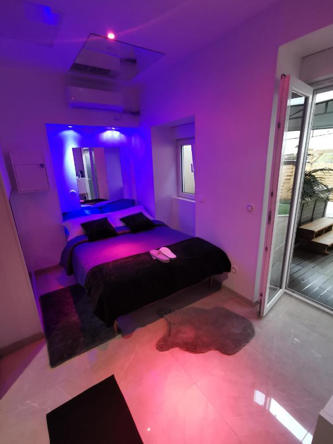 Apartamento Lyon Superbe Jacuzzi Vue Sur Jardin Villeurbanne Exterior foto